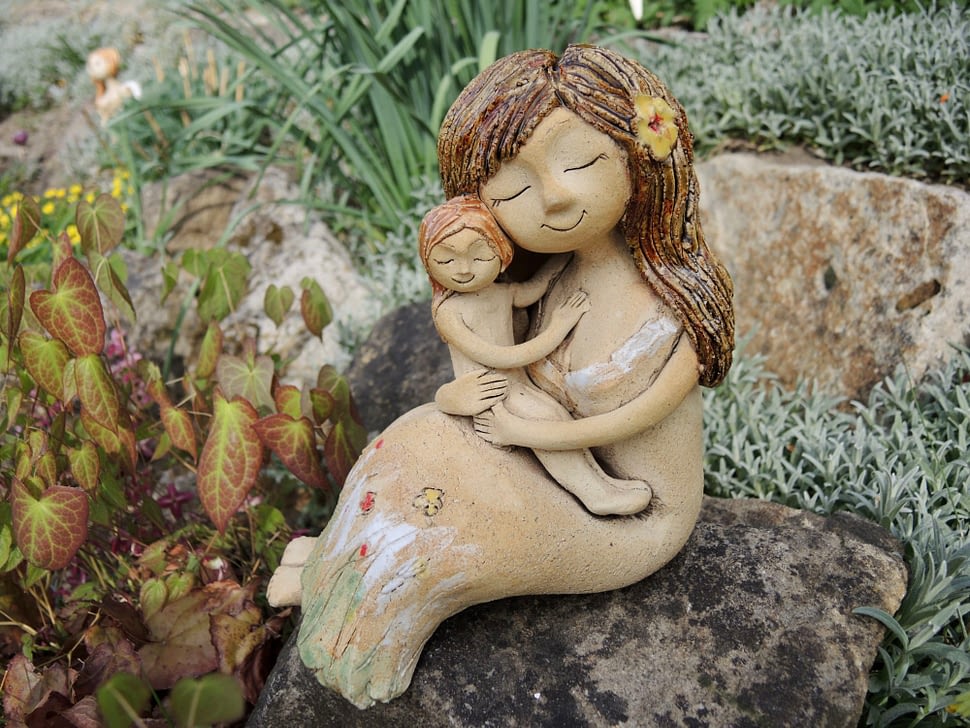 dívka víla mateřství holčička dítě něžnost keramika andee