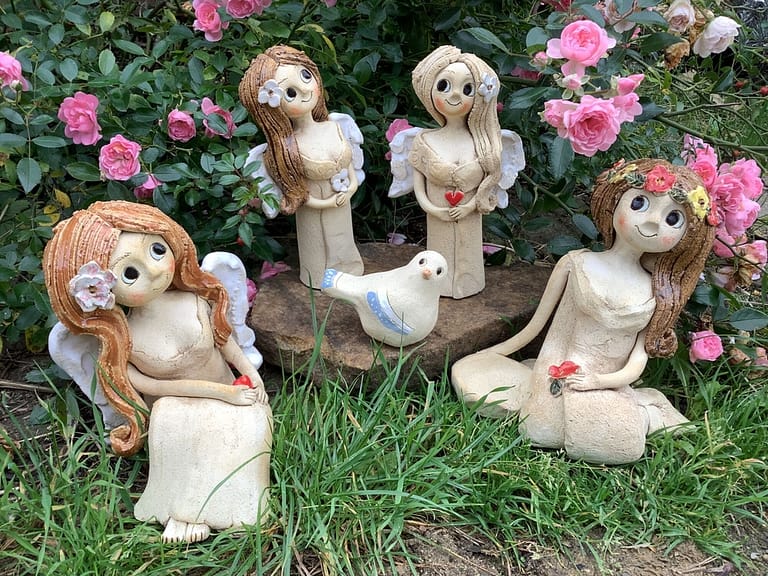Andel Andelka panenka soška dekorace keramika květ keramikaandee Srdce