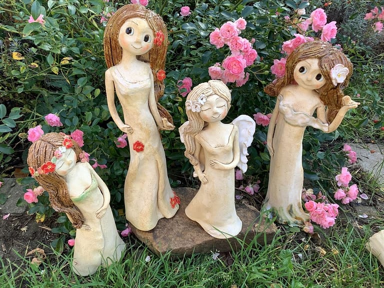 Andel Andelka panenka soška dekorace keramika květ keramikaandee Srdce